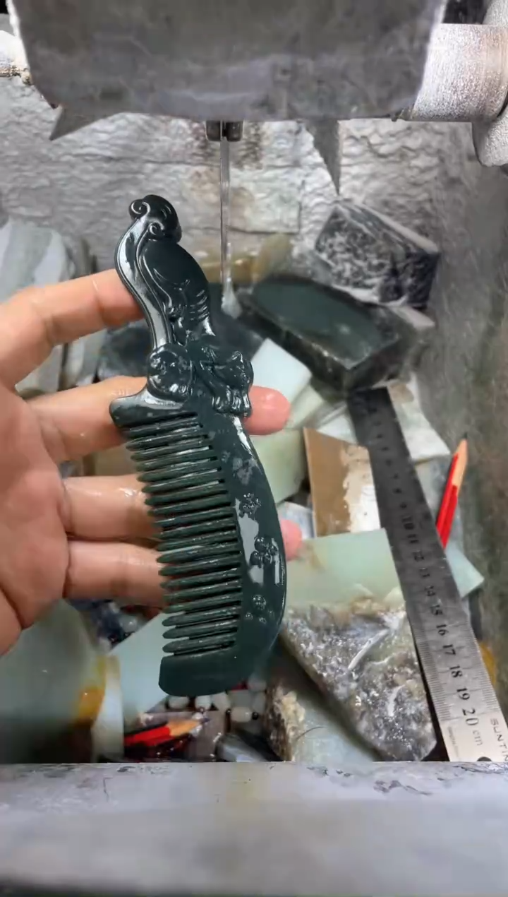 定制和田玉精品梳子