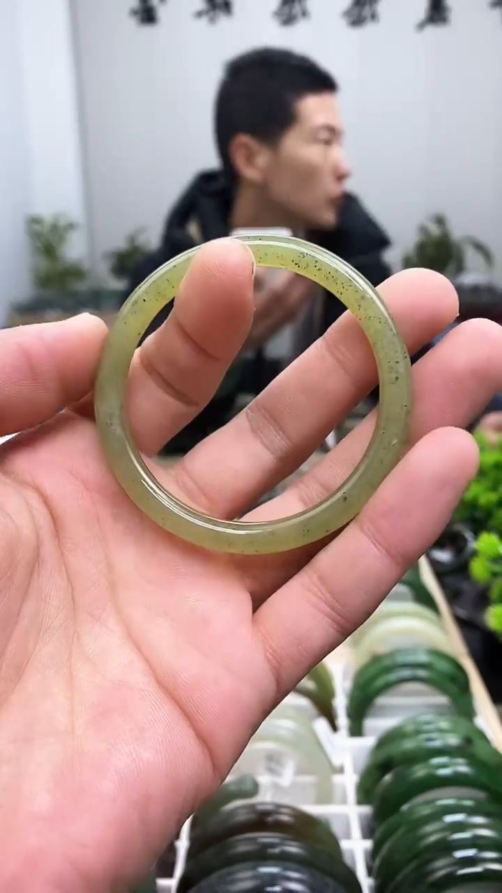 【闪购商品】和田玉手镯未镶嵌52.2