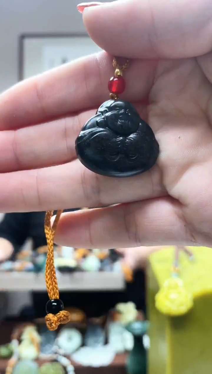 未镶嵌岫玉吊坠··