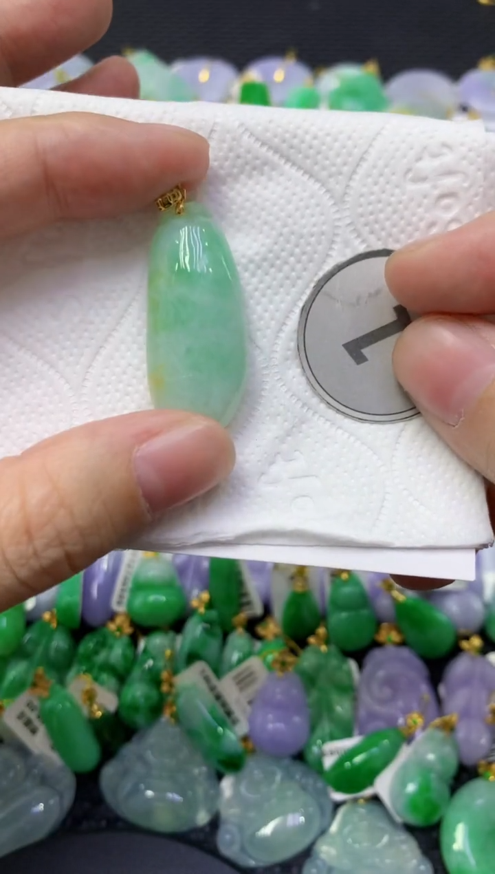 颈饰未镶嵌翡翠天然缅甸翡翠A货