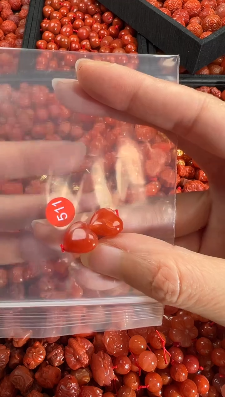 【闪购商品】南红玛瑙颈饰未镶嵌1