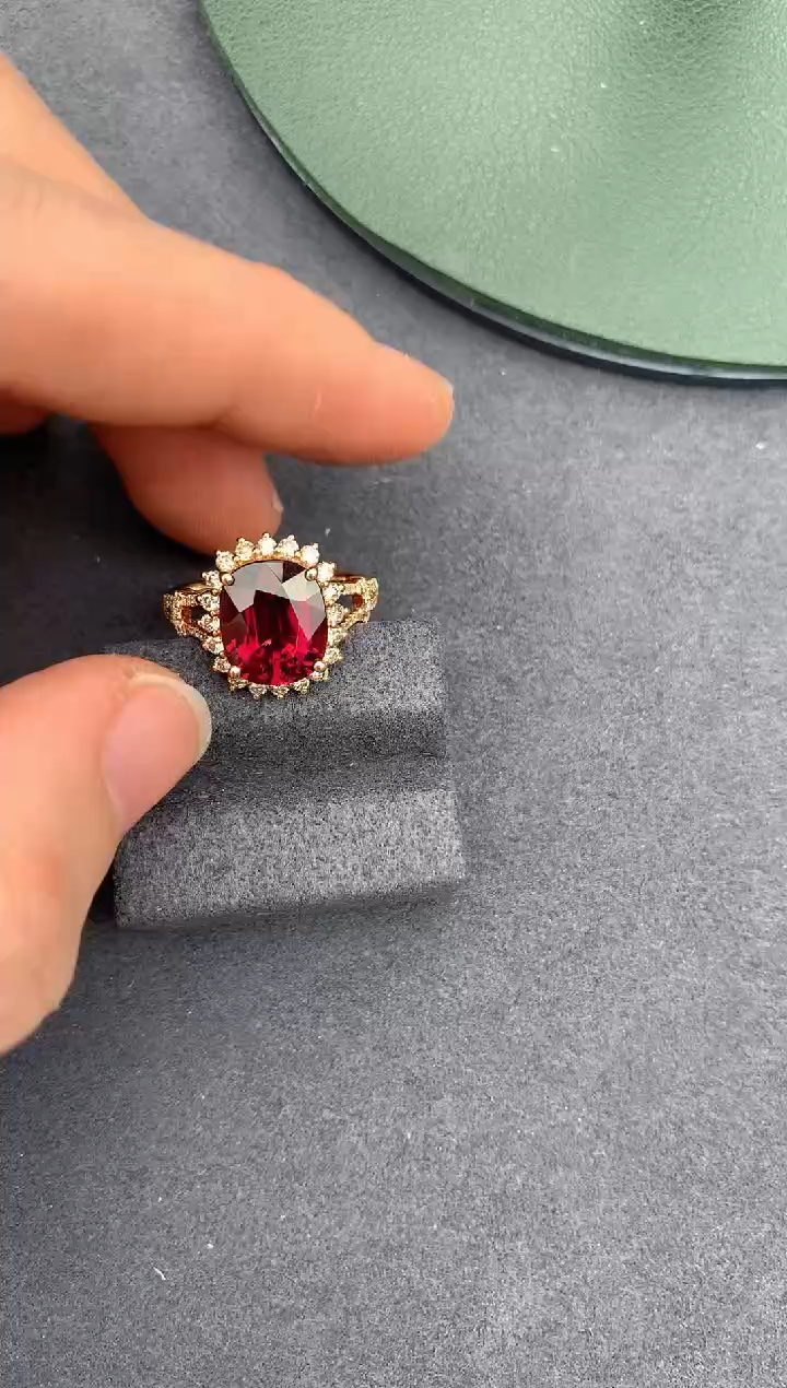 【闪购商品】碧玺戒指18K金镶嵌3.5ct 卢比来戒指
