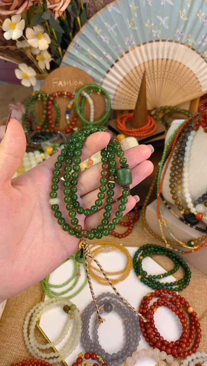 【闪购商品】和田玉三圈18K金镶嵌碧玉