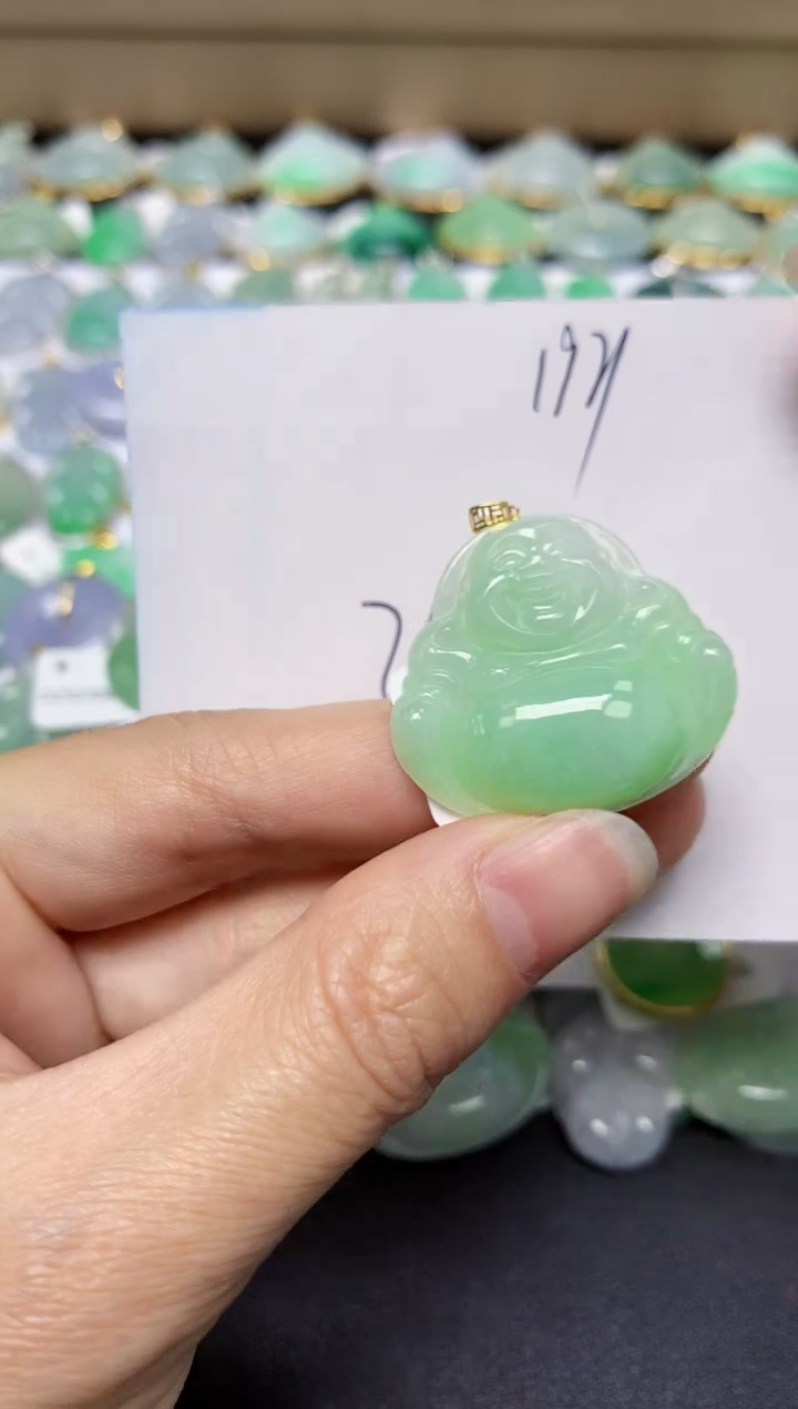 翡翠18K金镶嵌颈饰天然翡翠A货