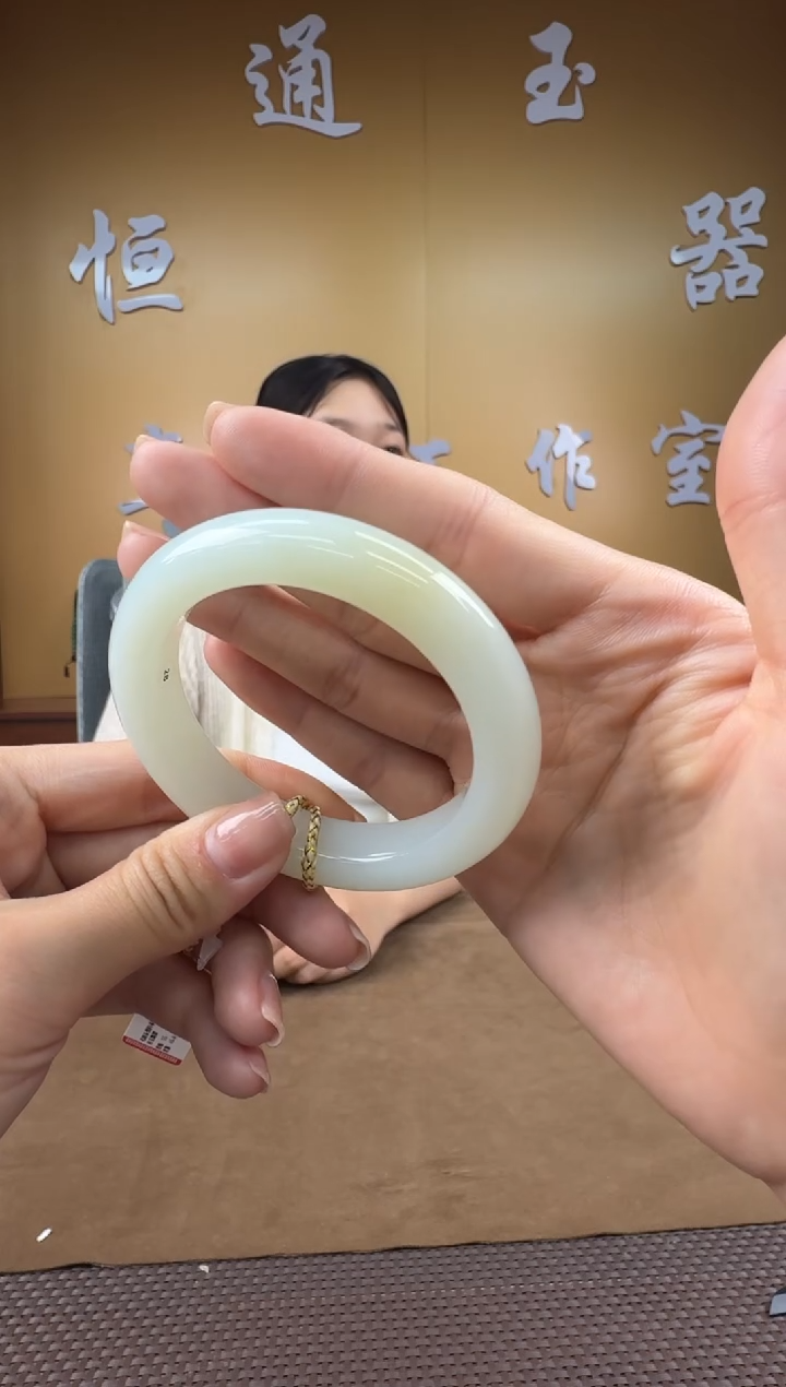 颈饰未镶嵌和田玉手镯55