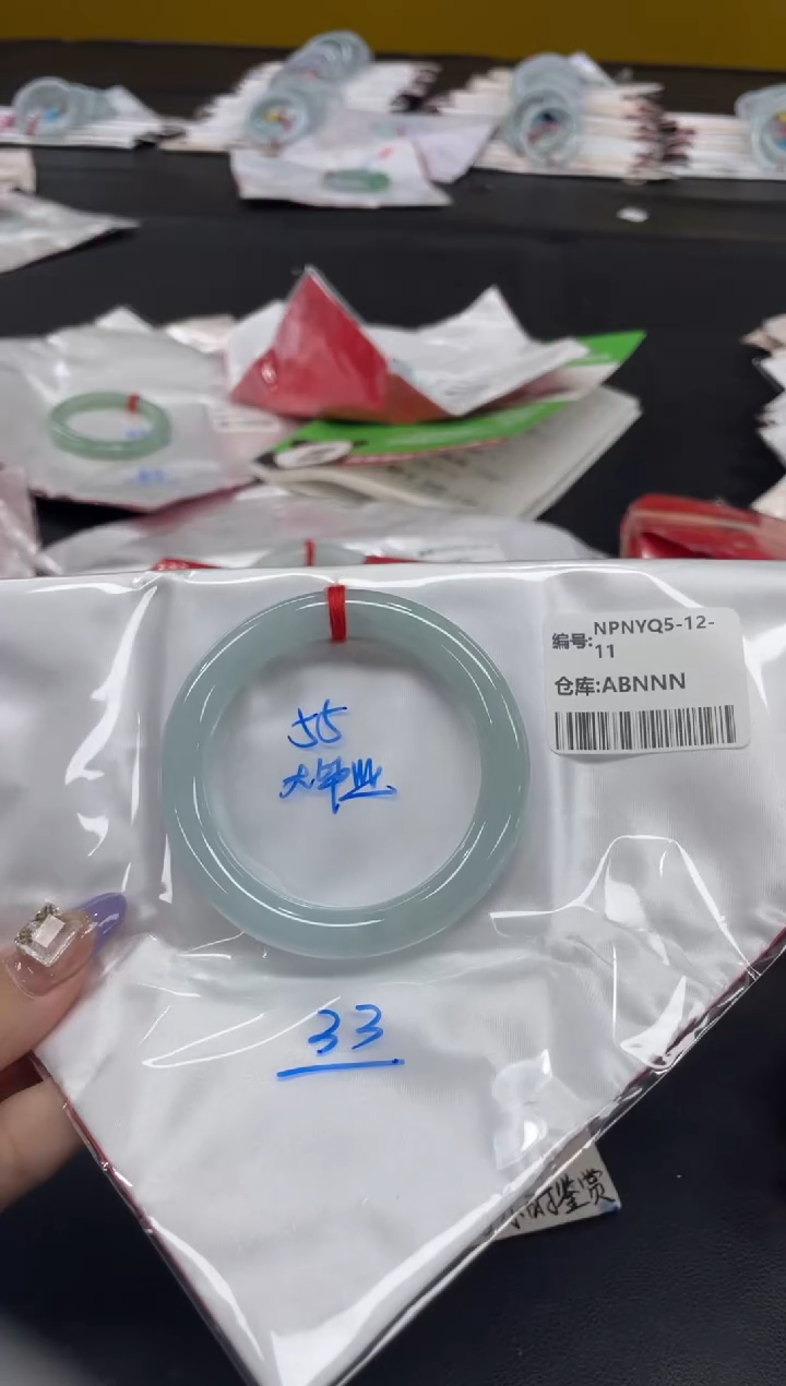 未镶嵌手镯翡翠翡翠手镯