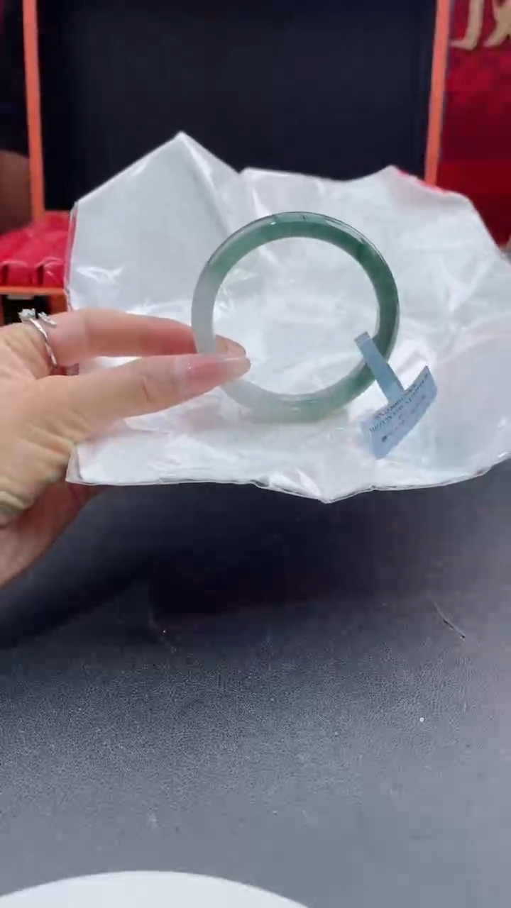 【闪购商品】翡翠手镯未镶嵌翡翠手镯2