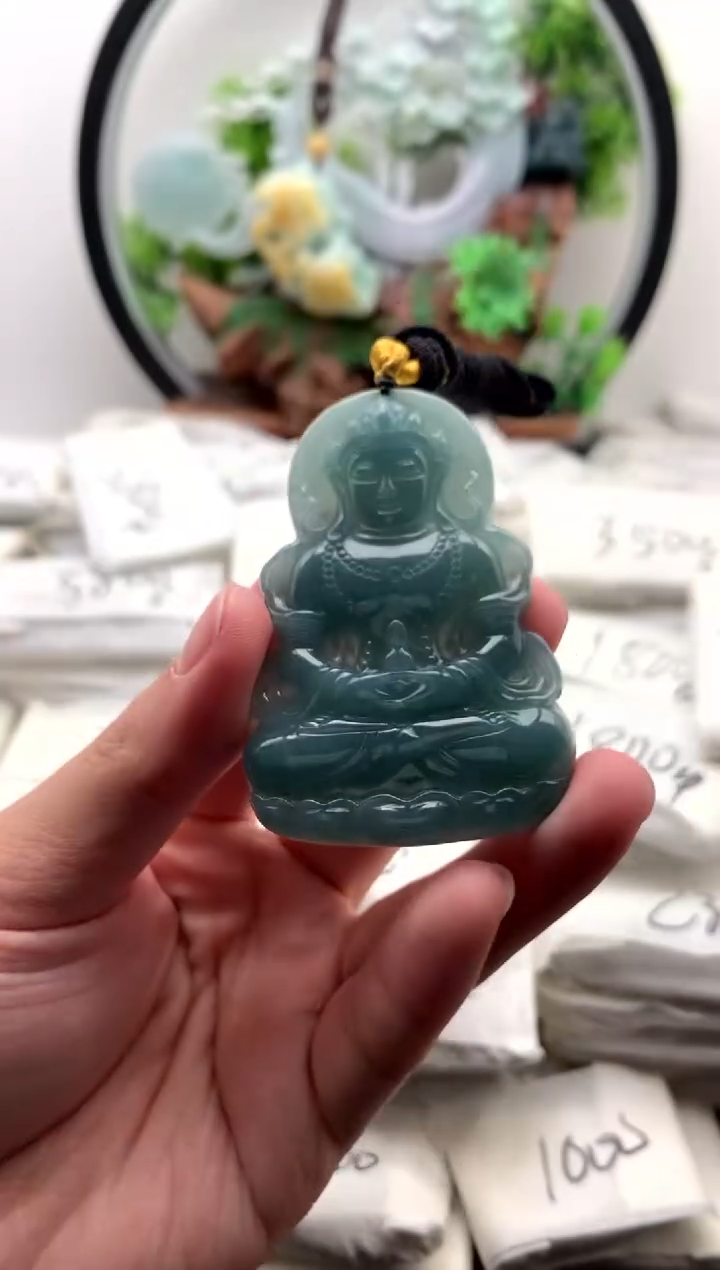 【闪购商品】翡翠颈饰未镶嵌渡母