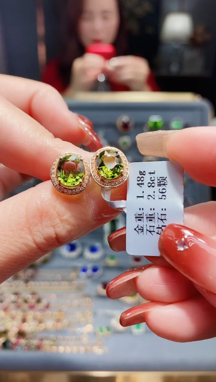 【闪购商品】碧玺耳饰18K金镶嵌2.8配钻