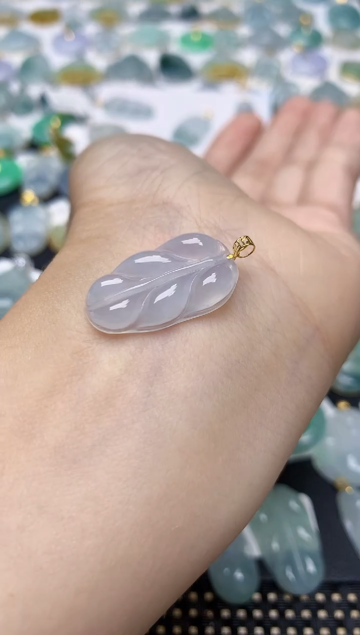 翡翠18K金镶嵌颈饰天然缅甸A货翡翠