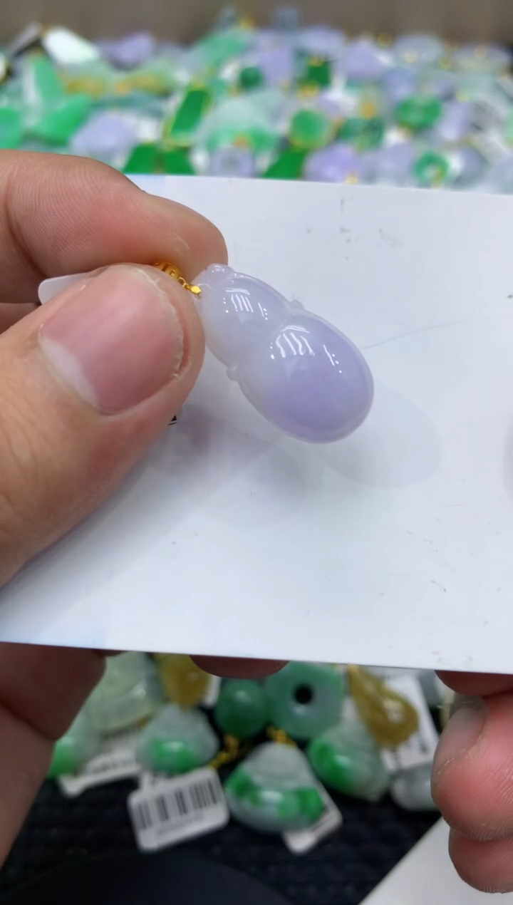 颈饰18K金镶嵌翡翠天然缅甸翡翠A货