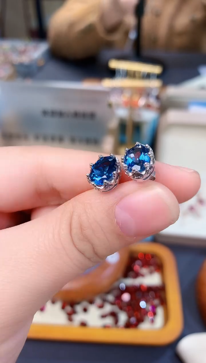 【闪购商品】托帕石耳饰银S925镶嵌天然
