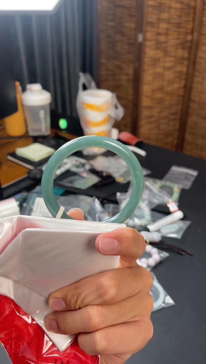 【闪购商品】翡翠手镯（圆镯）未镶嵌翡翠手镯YP-170