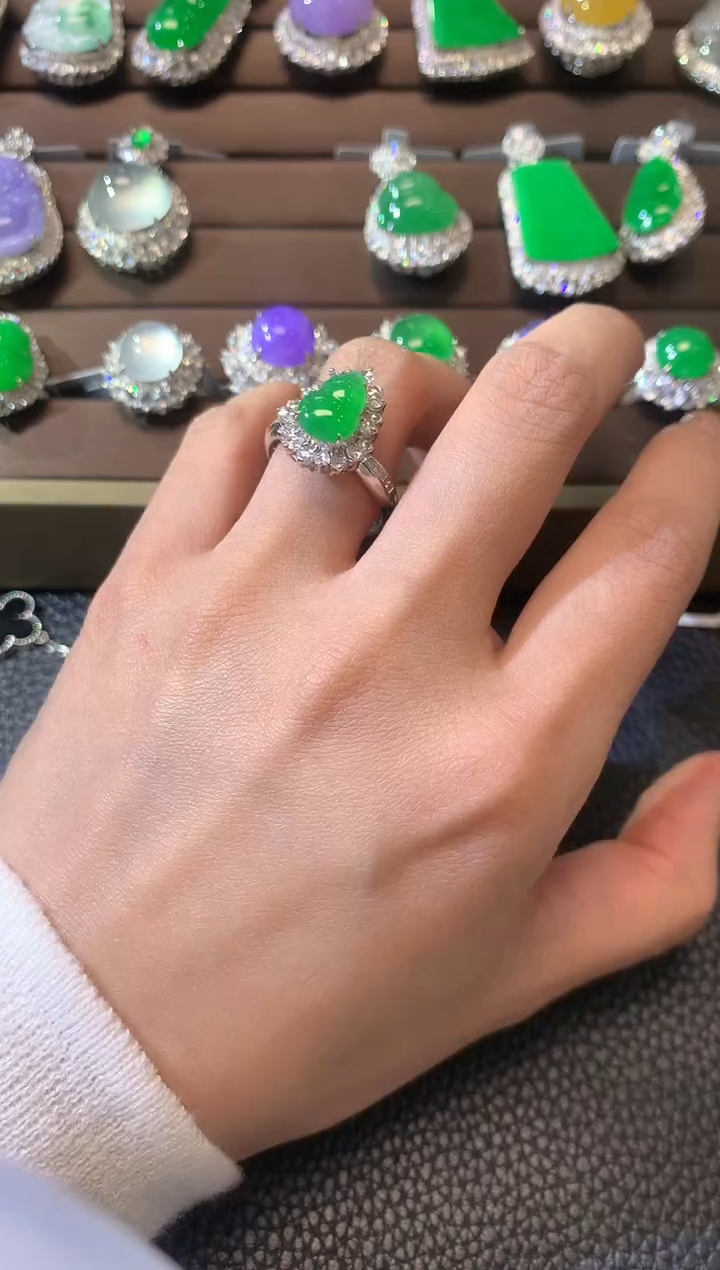 【闪购商品】翡翠戒指18K金镶嵌D8888