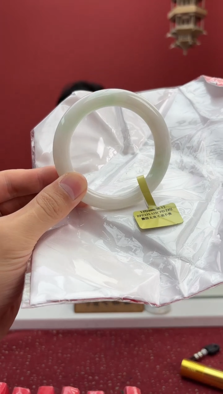 【闪购商品】翡翠手镯（圆镯）未镶嵌4手镯