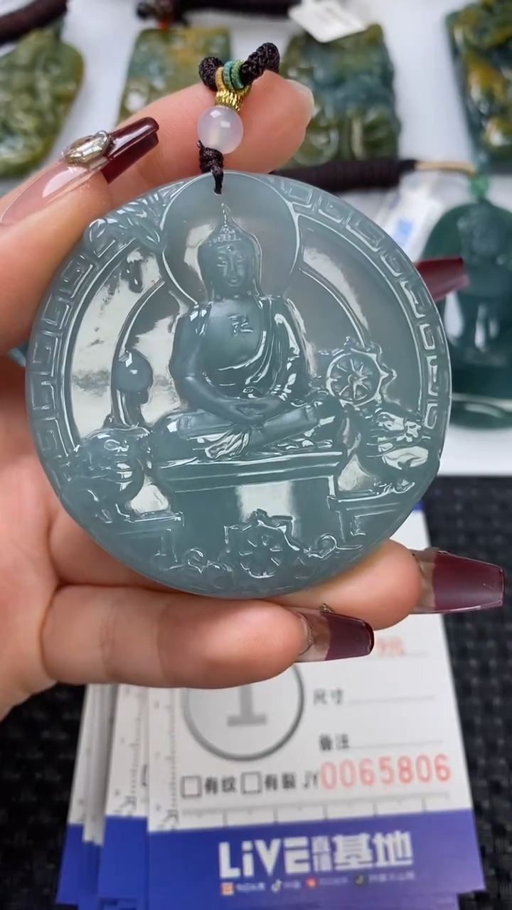 【闪购商品】翡翠颈饰未镶嵌111111111111111