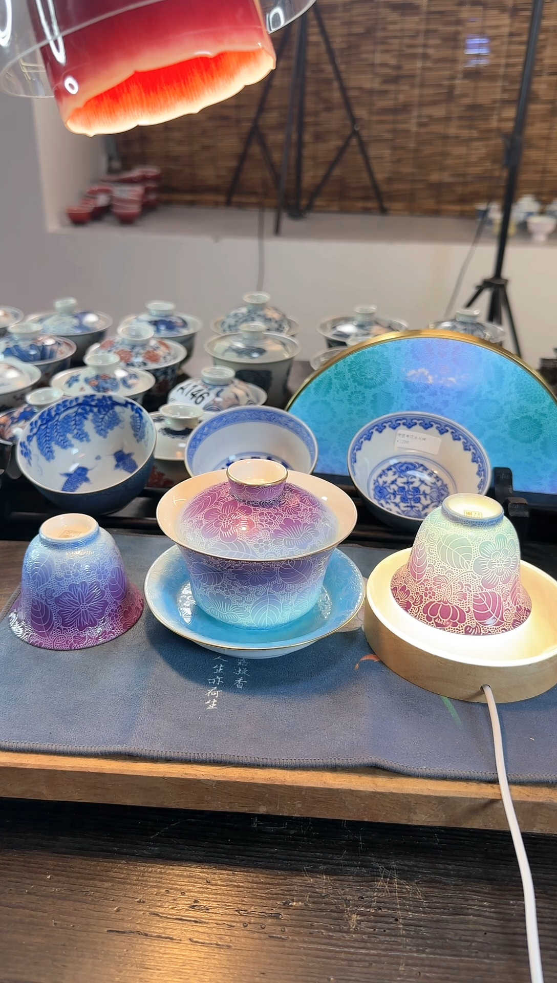 【闪购商品】景德镇手工扒花陶瓷茶具三才盖碗+2杯