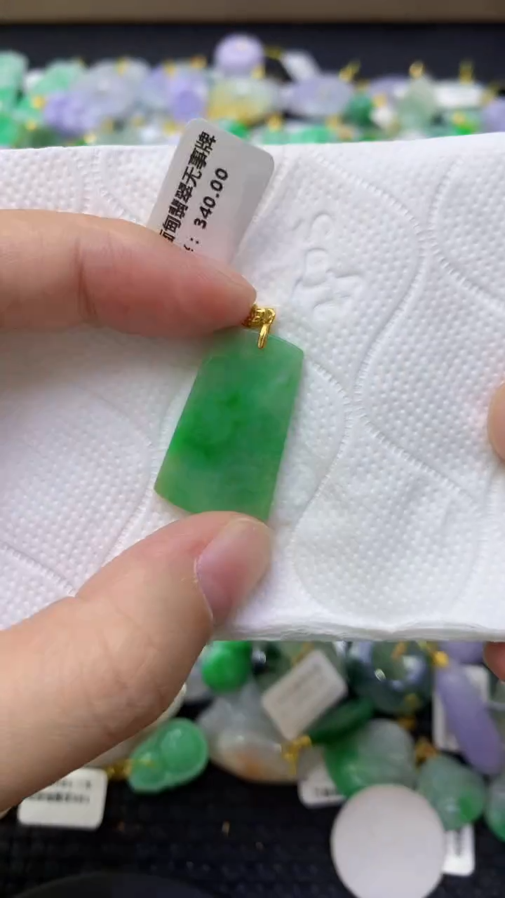 颈饰未镶嵌翡翠天然缅甸翡翠A货