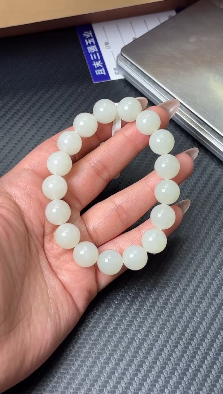未镶嵌手串和田玉且末金山微色差卡12Km