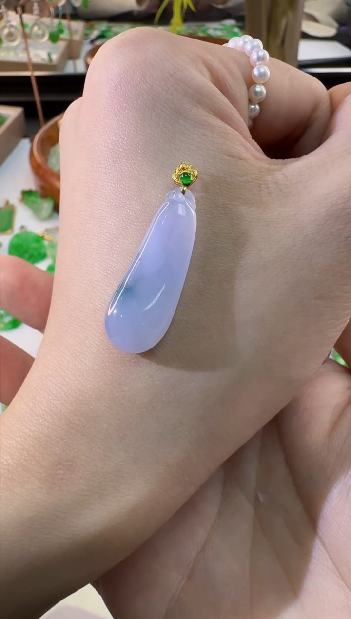 【闪购商品】翡翠颈饰18K金镶嵌缅甸翡翠A货吊坠