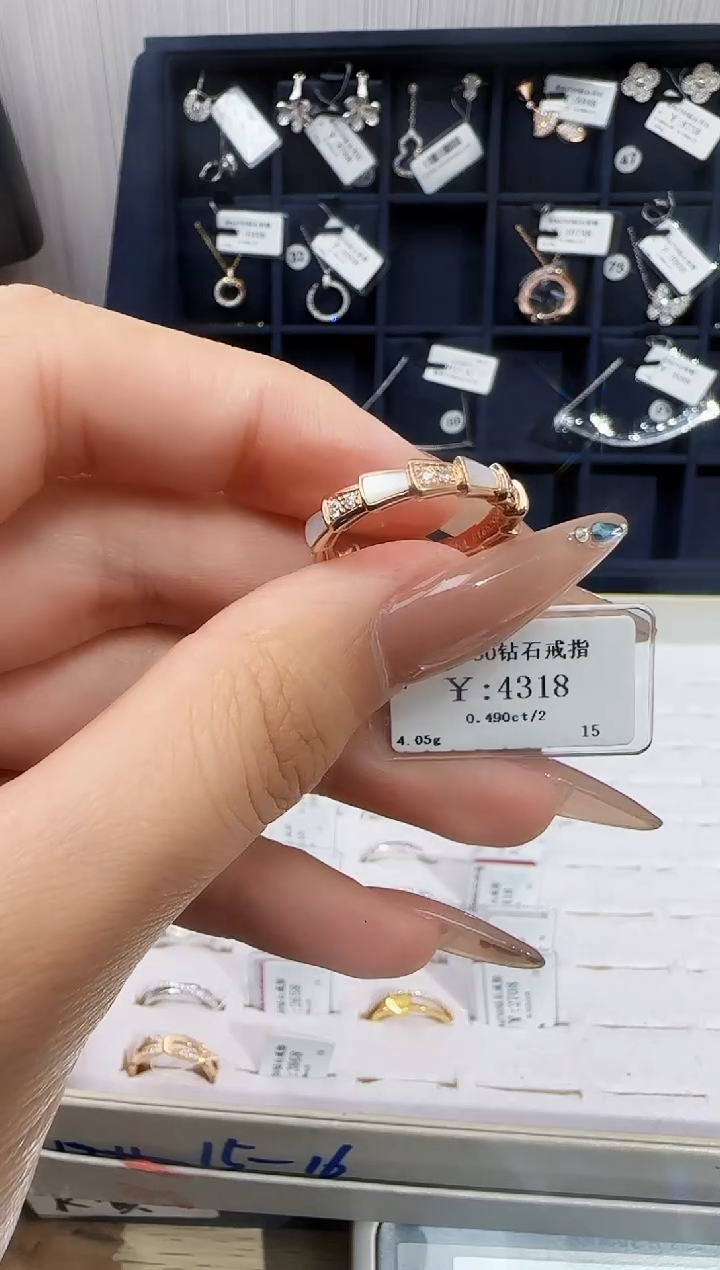 18K金镶嵌戒指/指环钻石常**姐B2599902717