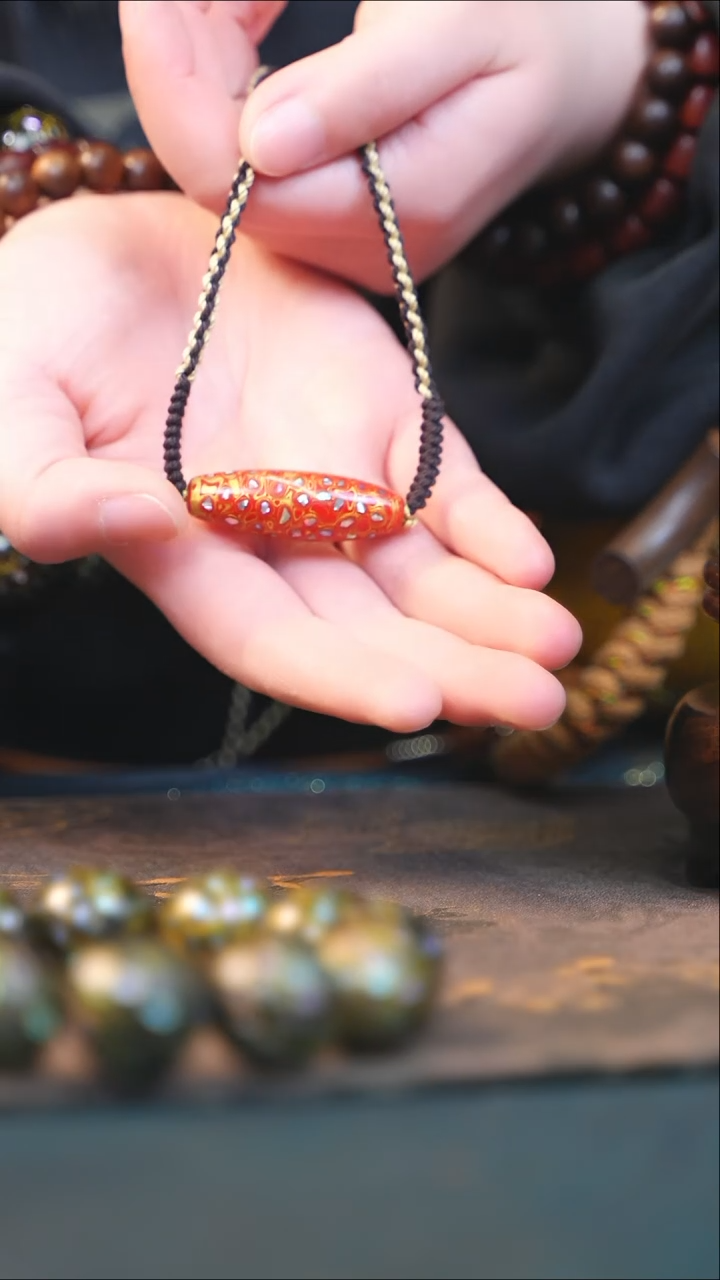 【闪购商品】红金紫光檀脖挂（4.0）