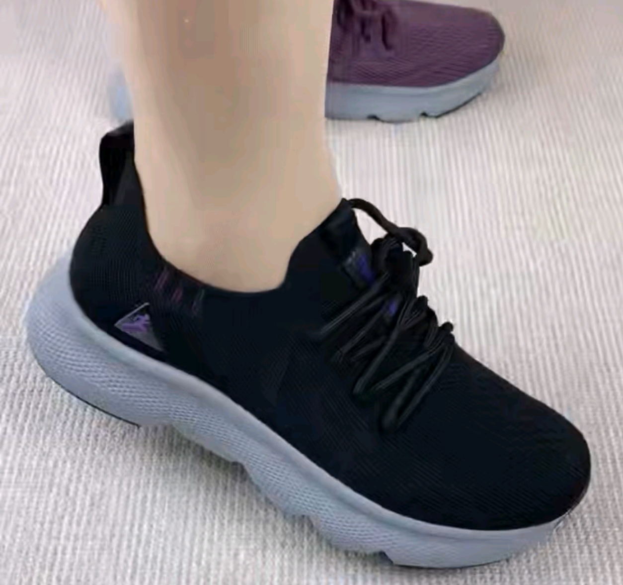 ​新款夏季休闲舒适妈妈轻便透气老北京布鞋舒适防滑耐磨平底健步