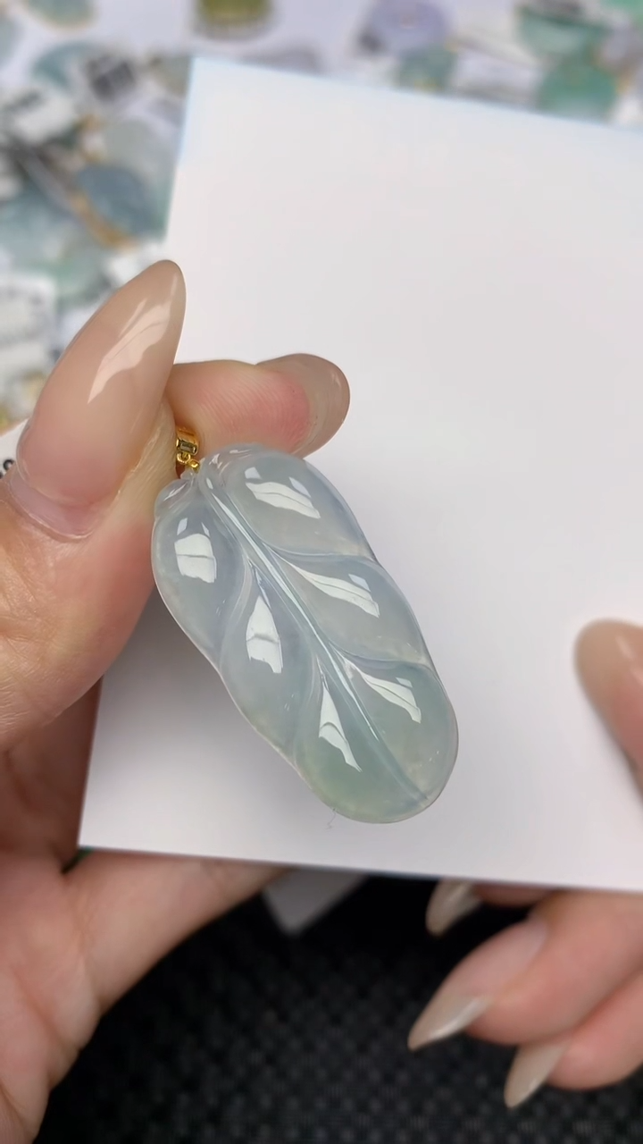 翡翠18K金镶嵌颈饰天然翡翠a货