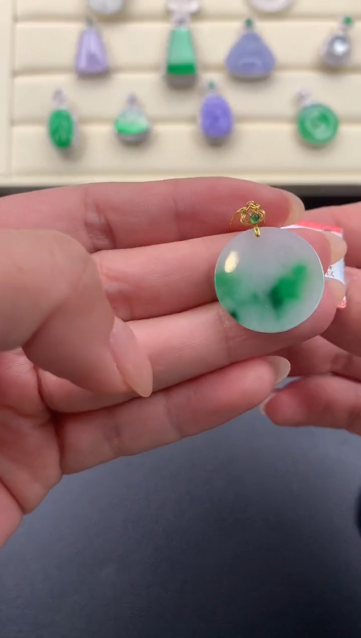 【闪购商品】翡翠颈饰18K金镶嵌Q299     