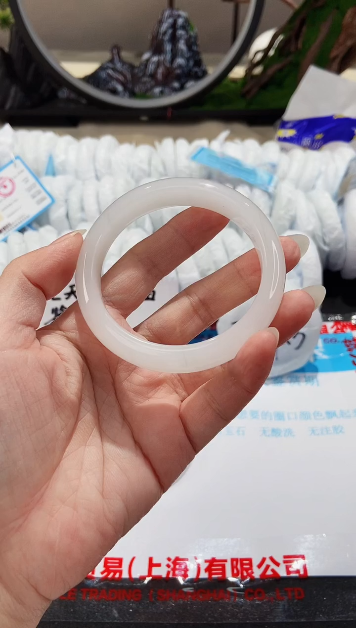 【闪购商品】石英质玉手镯未镶嵌101-58