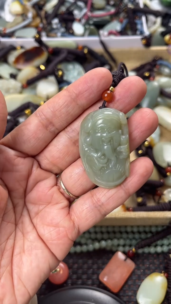 【闪购商品】和田玉颈饰未镶嵌多样性发货没有证书拍一发一有瑕