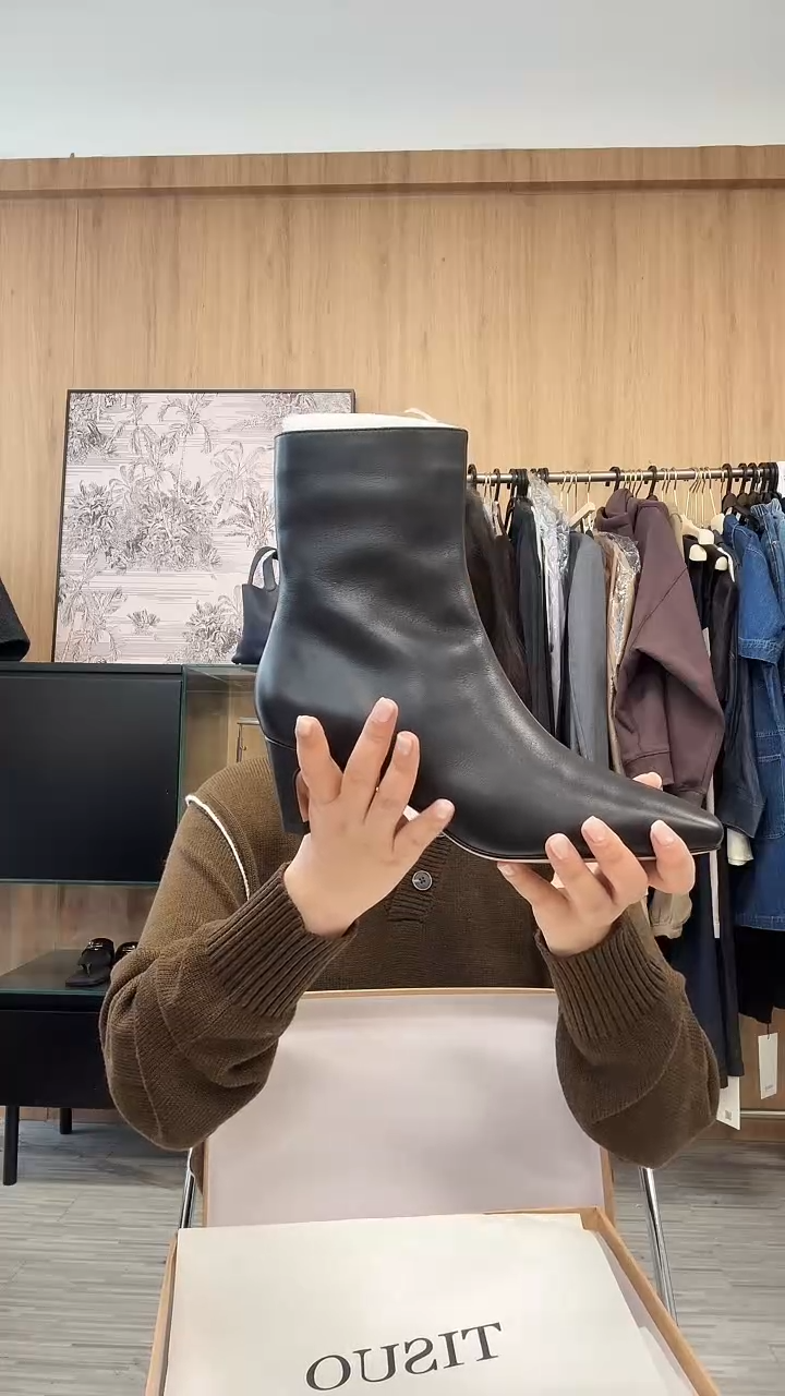 黑色加厚小猫跟鞋39码（建议38码穿）