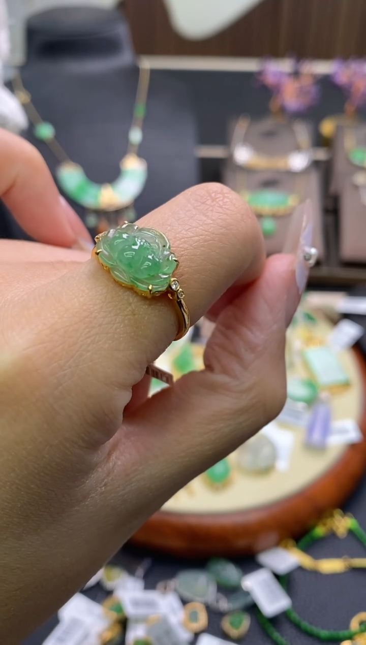 【闪购商品】翡翠颈饰18K金镶嵌净货13145