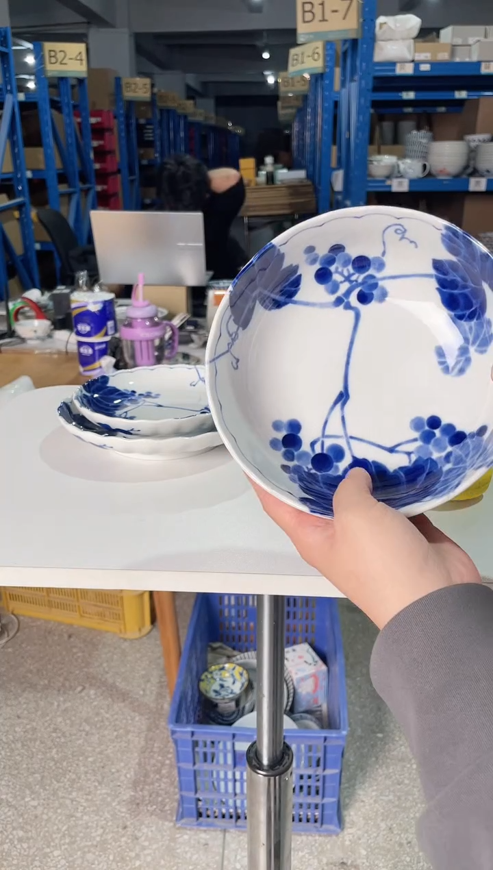 陶瓷野葡萄6.6英寸钵