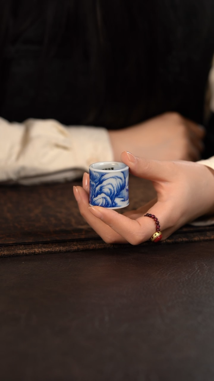 【闪购商品】杯仪贤堂戏精扳指盖置