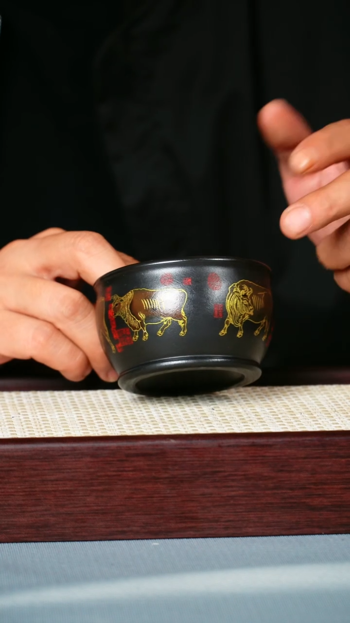 茶杯紫砂石黄泥料 五牛杯