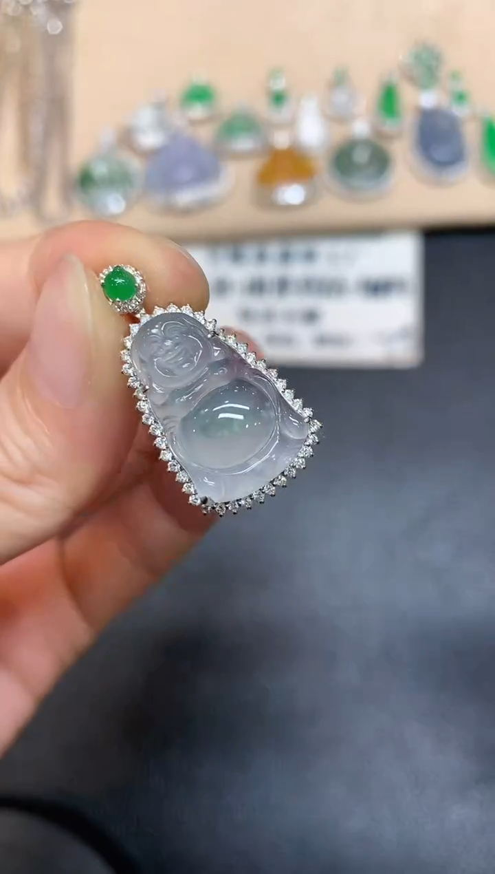 【闪购商品】翡翠颈饰18K金镶嵌佛公【无服务费