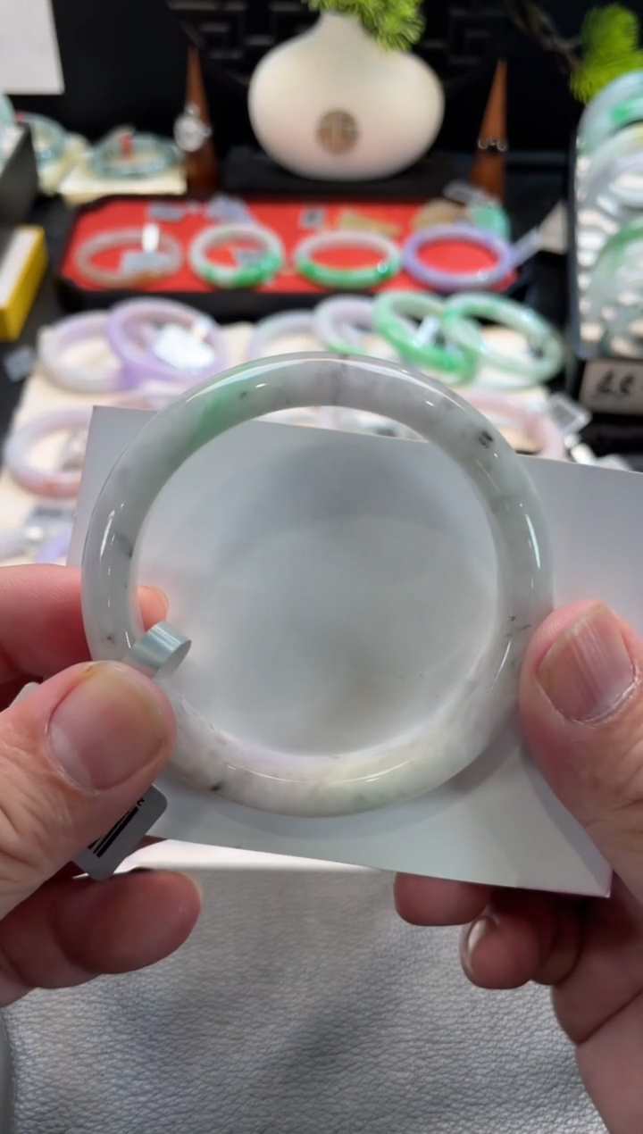 未镶嵌手镯翡翠37号链接 有纹裂 55.8正圈