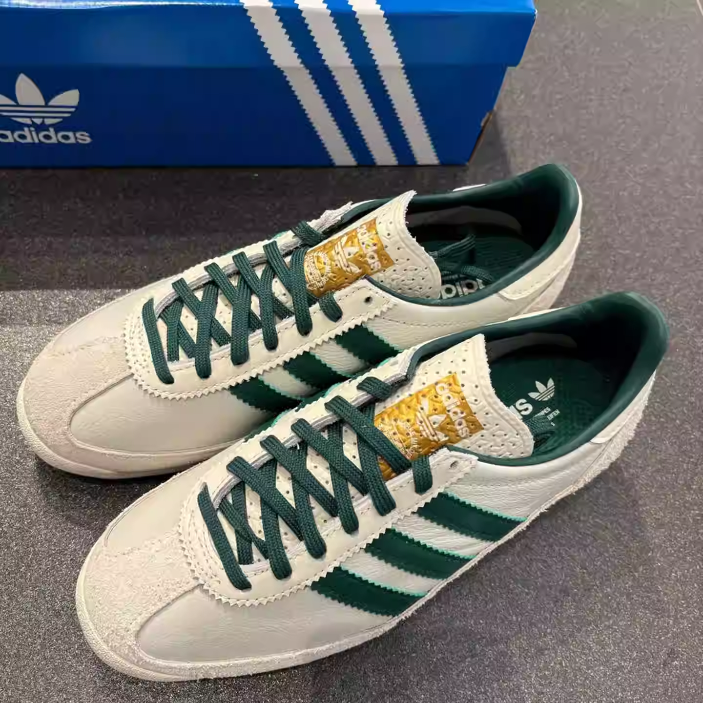 正品三叶草男女经典复古低帮休闲鞋IF1940