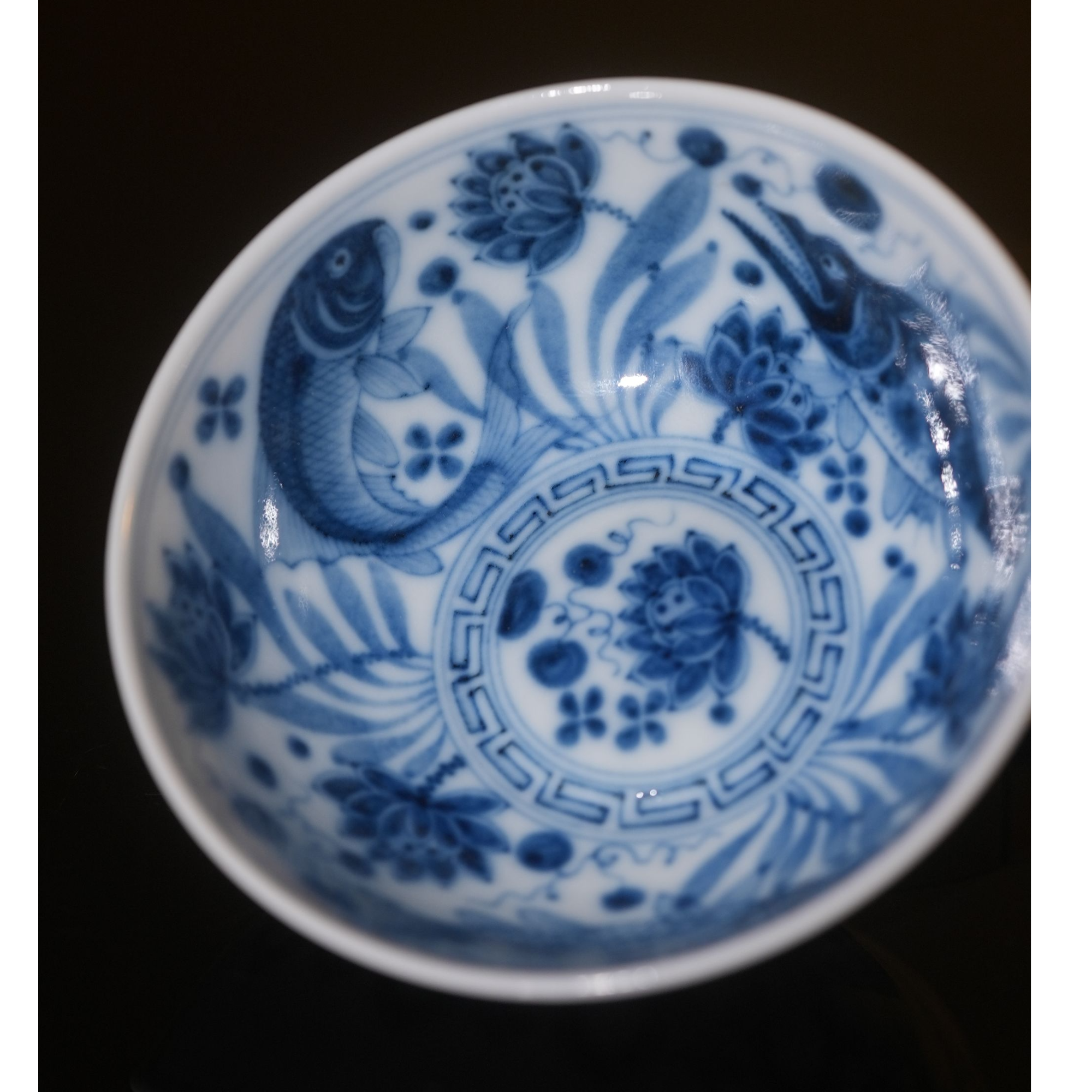 快雪时期雨辰窑制青花鱼藻普洱杯#高端陶瓷#瓷器#手工手绘#陶瓷