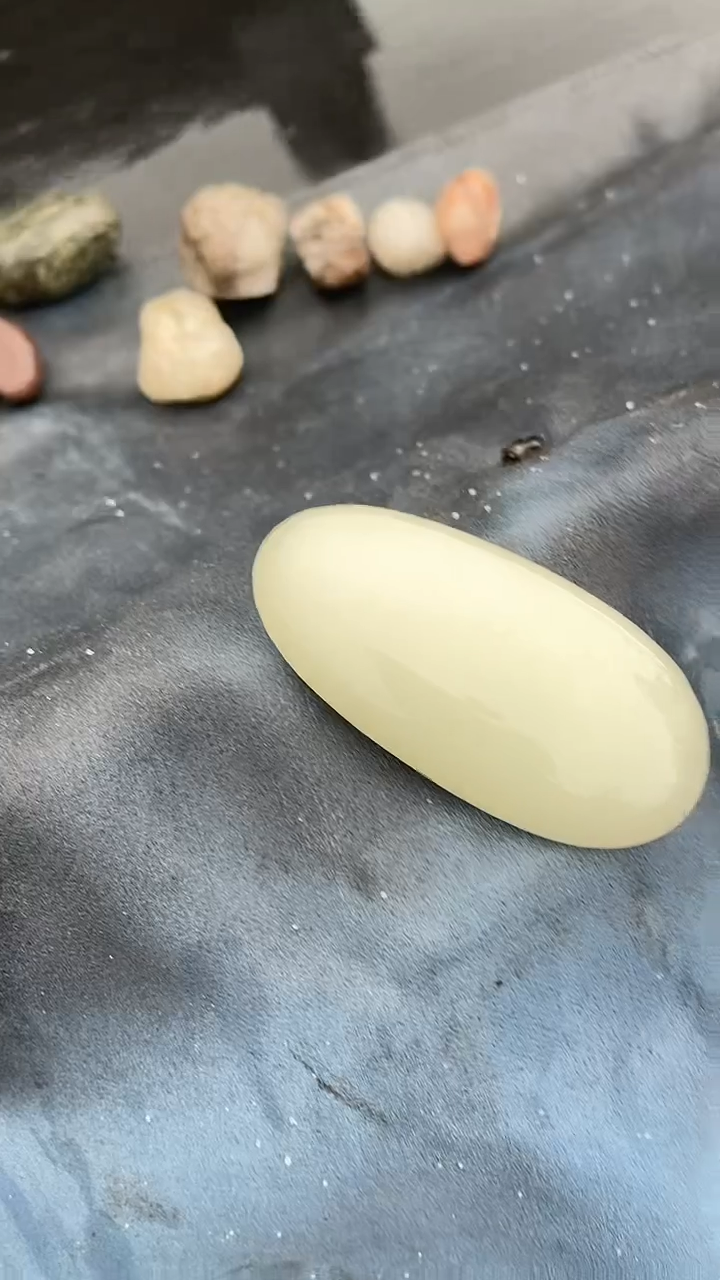 颈饰未镶嵌和田玉（糖玉）001