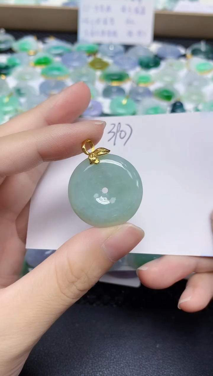 翡翠未镶嵌颈饰天然缅甸翡翠A货