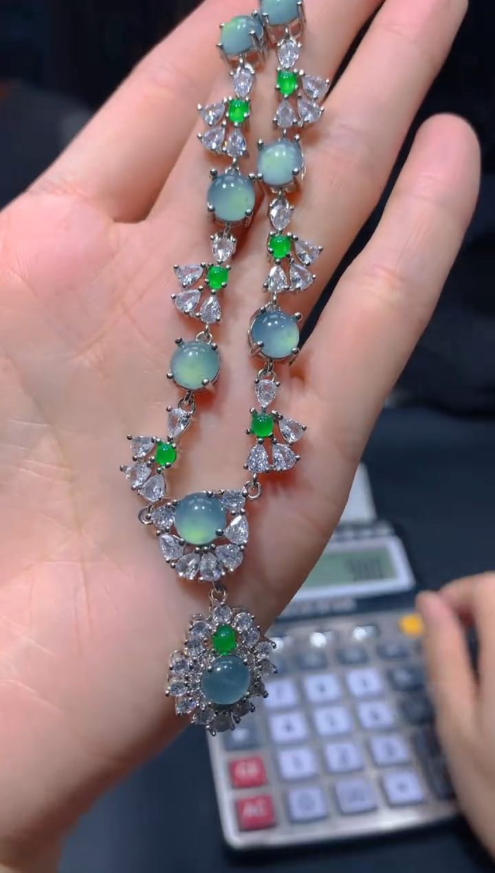 【闪购商品】定制翡翠未镶嵌44多样性发货(发其一）