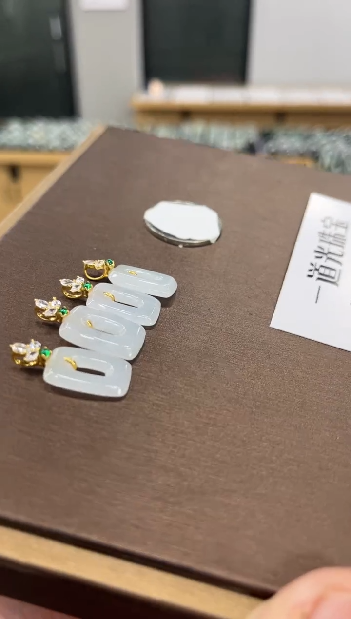 吊坠(不含链)银S925镶嵌翡翠S295银方块吊坠/多样性发其一