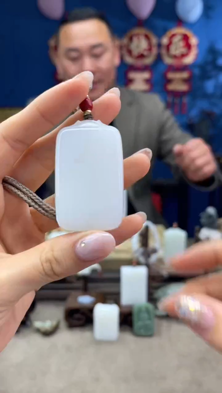 【闪购商品】和田玉颈饰未镶嵌1