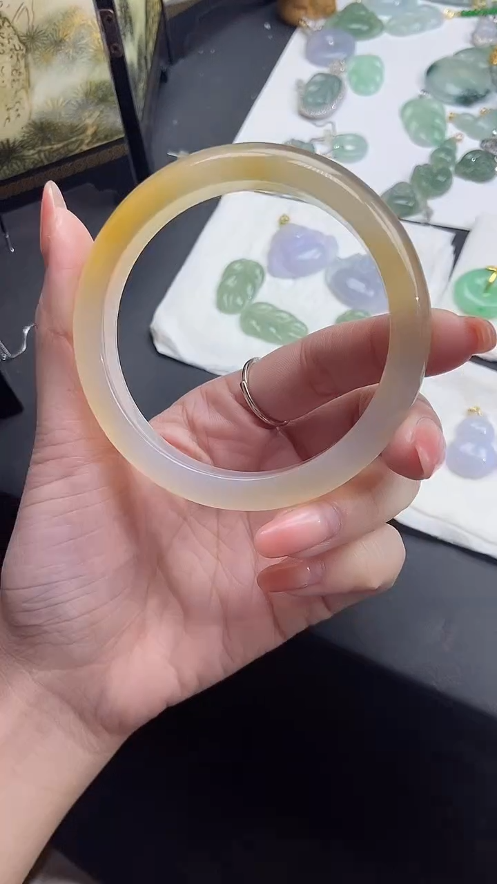 【闪购商品】玛瑙/玉髓手镯合金玛瑙手镯