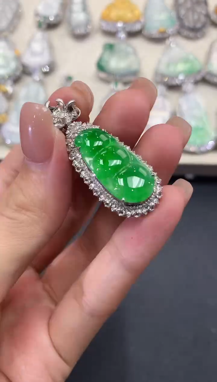 【闪购商品】翡翠吊坠(不含链)18K金镶嵌w192       