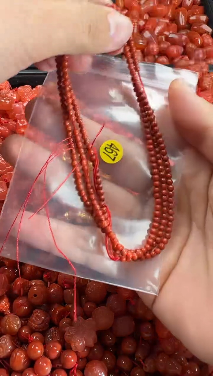 【闪购商品】南红玛瑙颈饰未镶嵌1