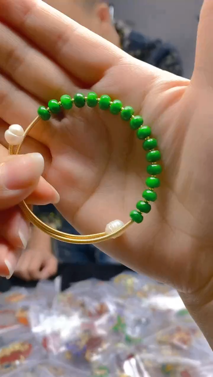 【闪购商品】翡翠耳饰合金0127翡翠手镯