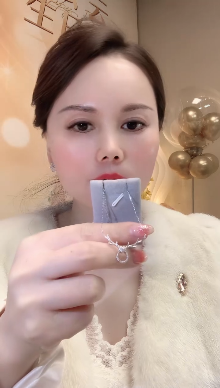 【闪购商品】钻石百搭链18K金镶嵌D21